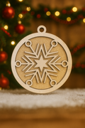 ❄️ Boule de Noël flocon géométrique en bois multicouche – Gravure et découpe laser FSC