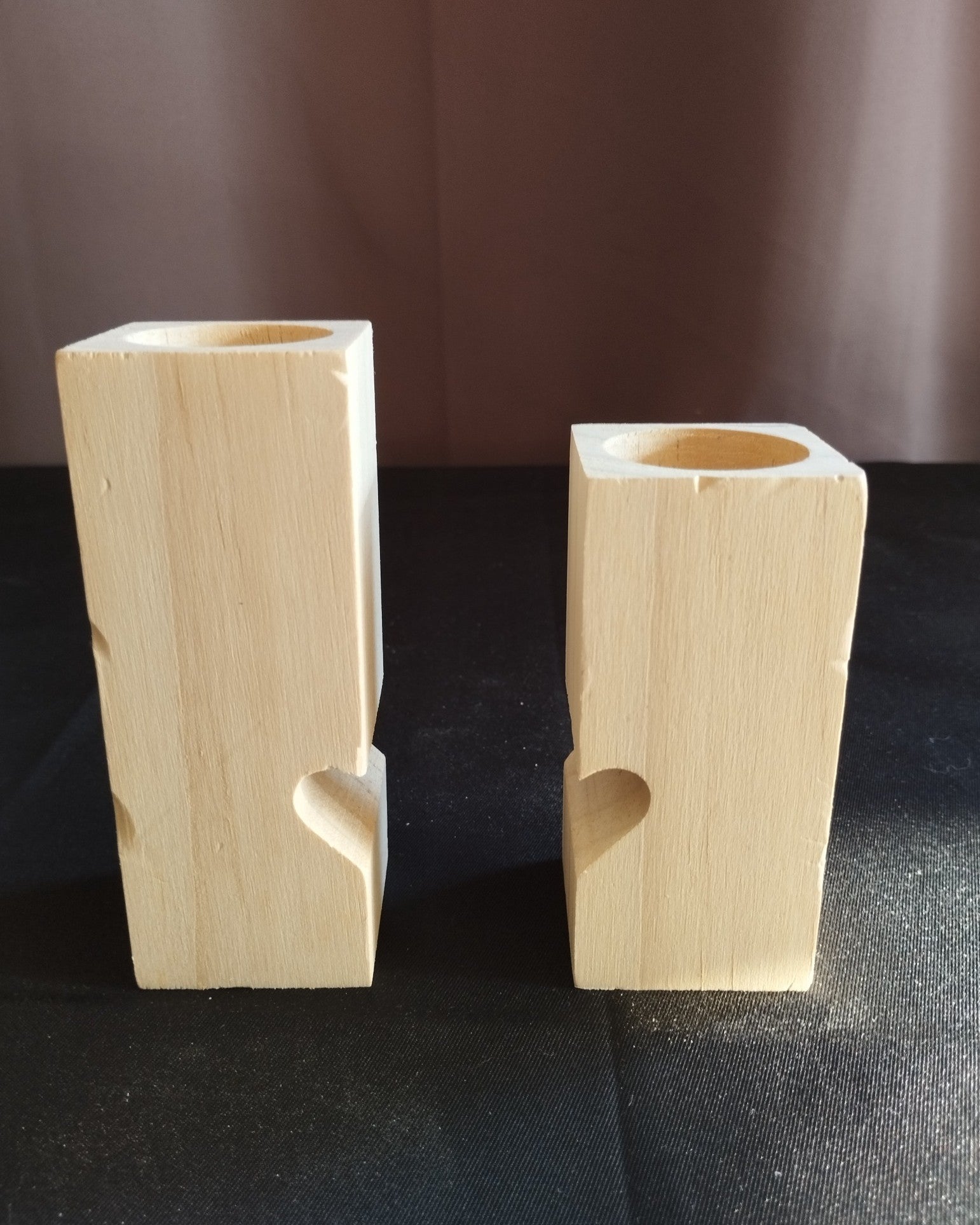 ✨ Lot de deux bougeoirs "Cœurs Unis" – Bois massif personnalisable