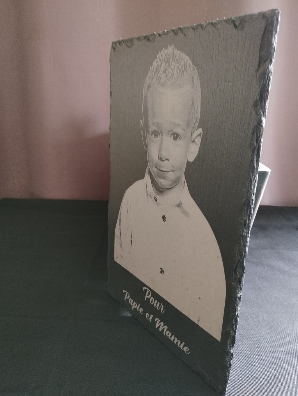 Gravure personnalisée sur plaque en ardoise naturelle