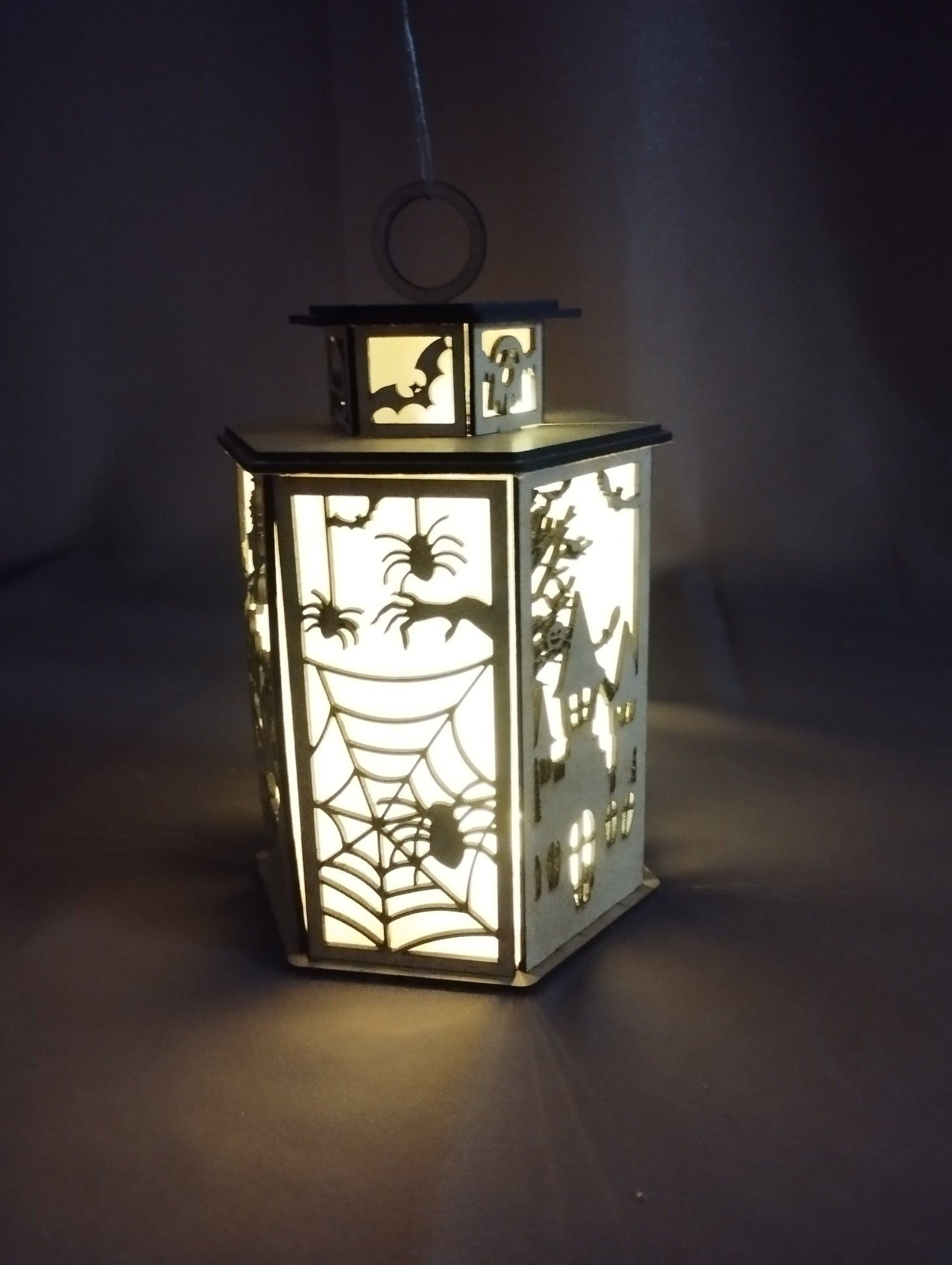 🕯️ Lanterne Halloween en bois MDF – Gravure laser artisanale