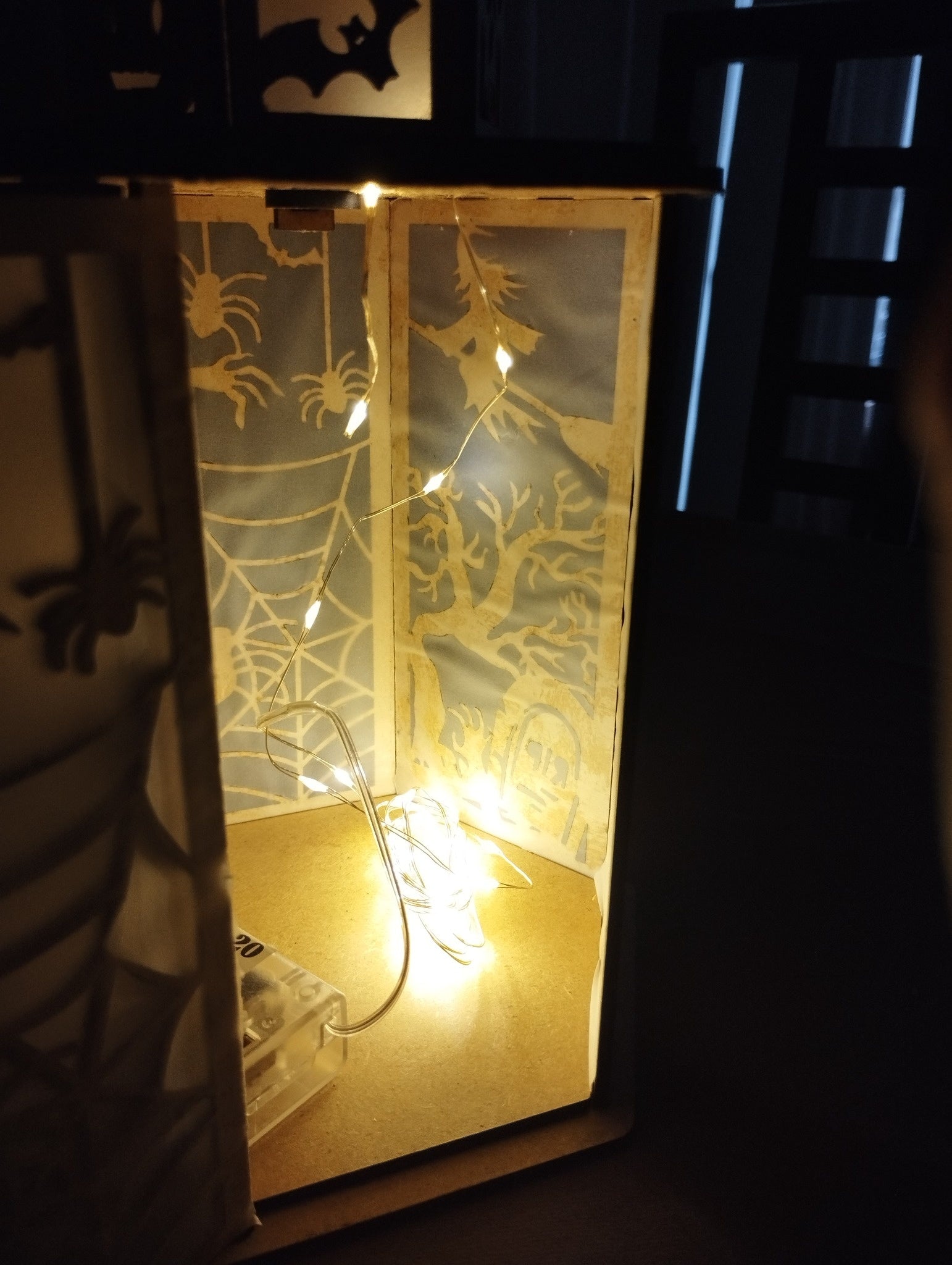 🕯️ Lanterne Halloween en bois MDF – Gravure laser artisanale