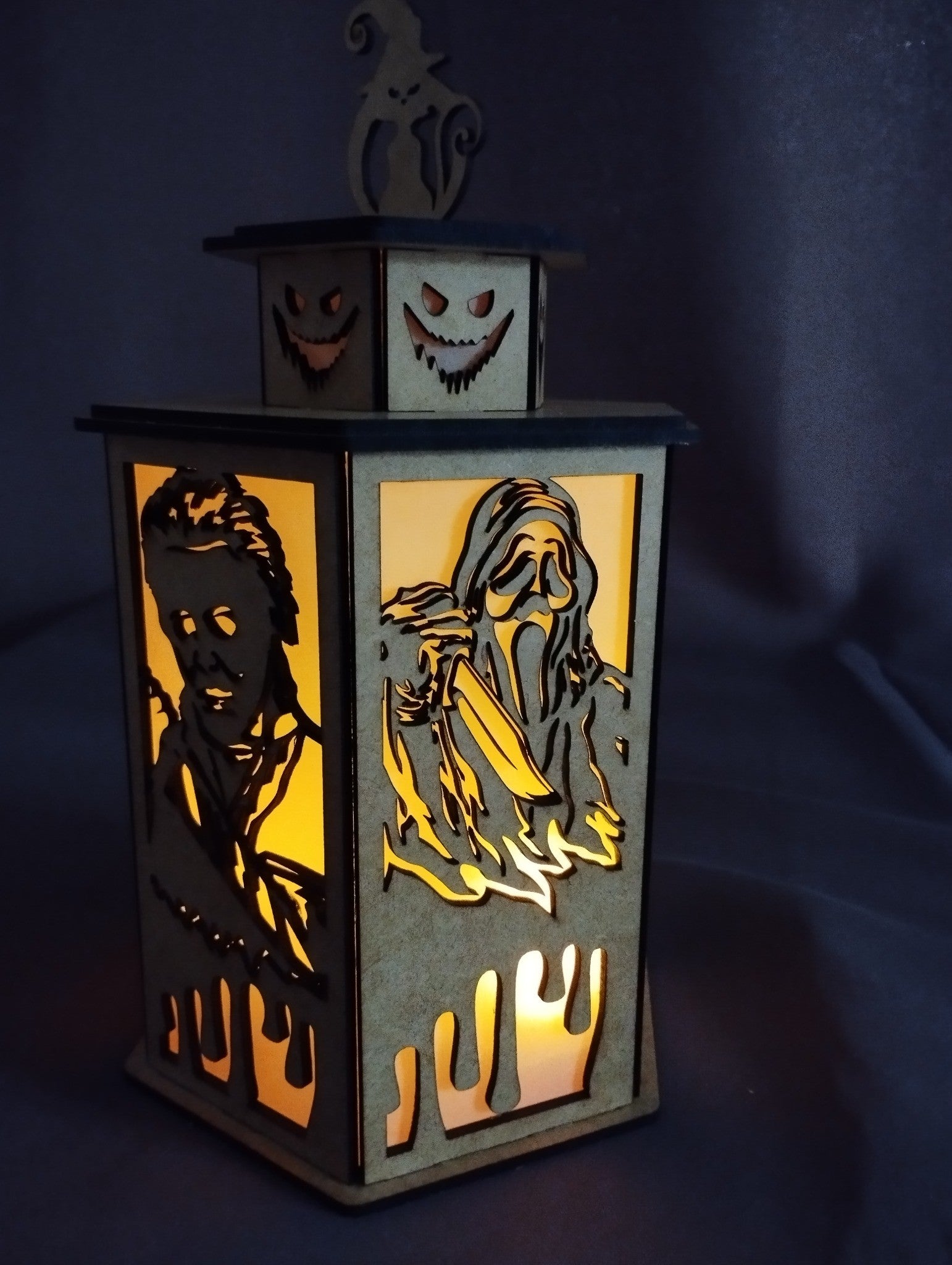 Lanterne Halloween en bois – Personnages cultes de films d’horreur