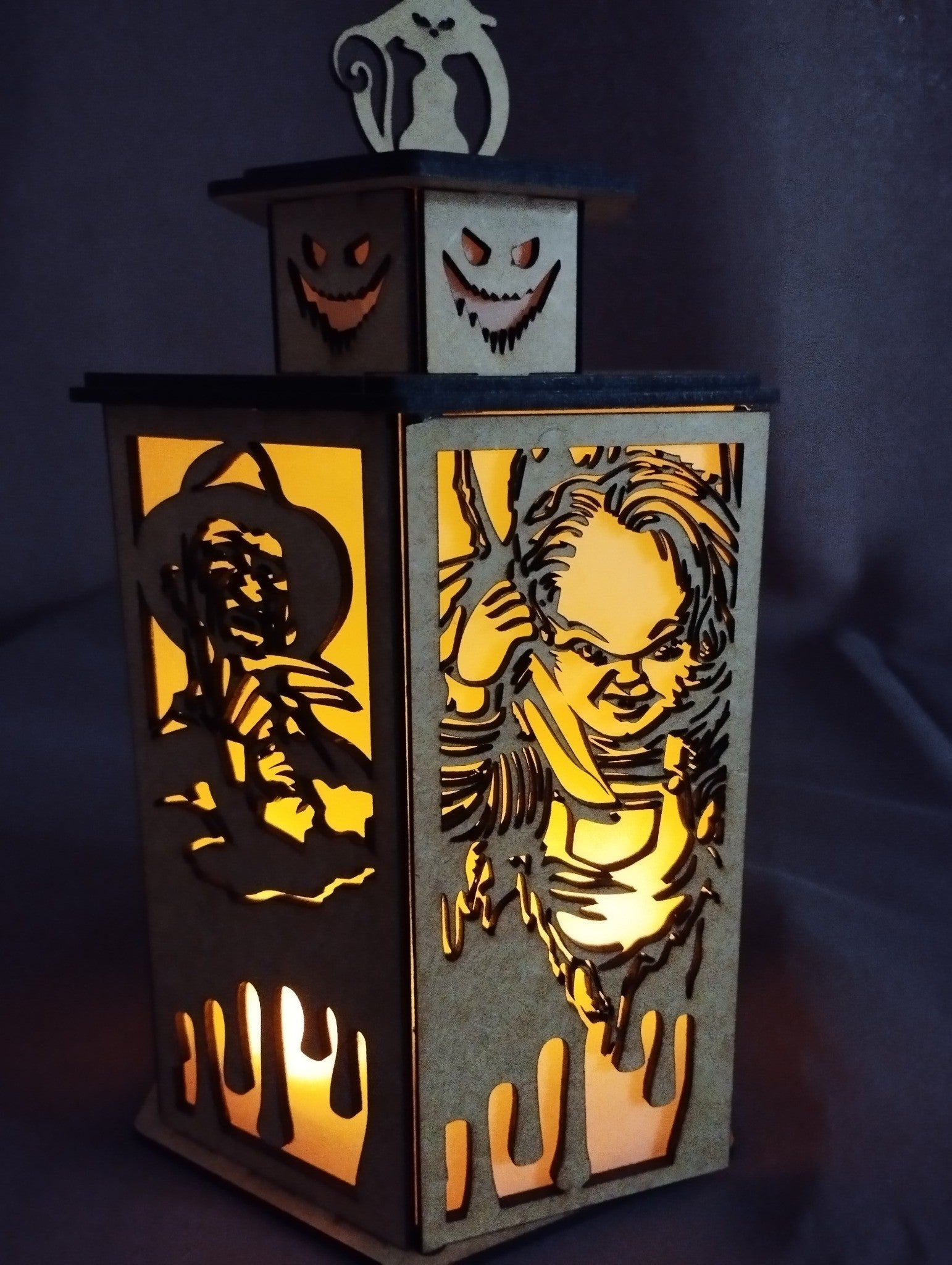 Lanterne Halloween en bois – Personnages cultes de films d’horreur