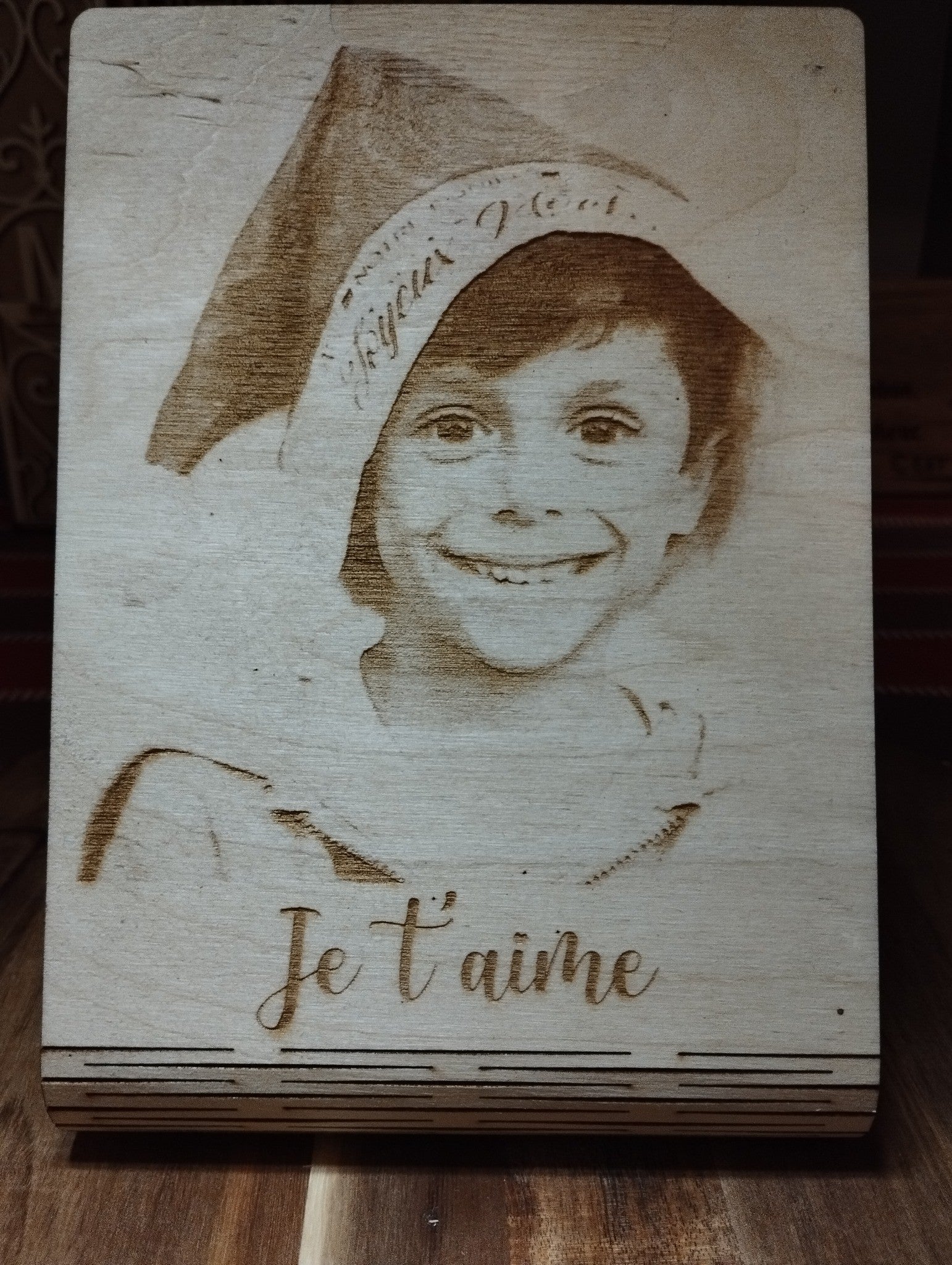 Cadre photo personnalisé en bois – Gravure photo &amp; texte