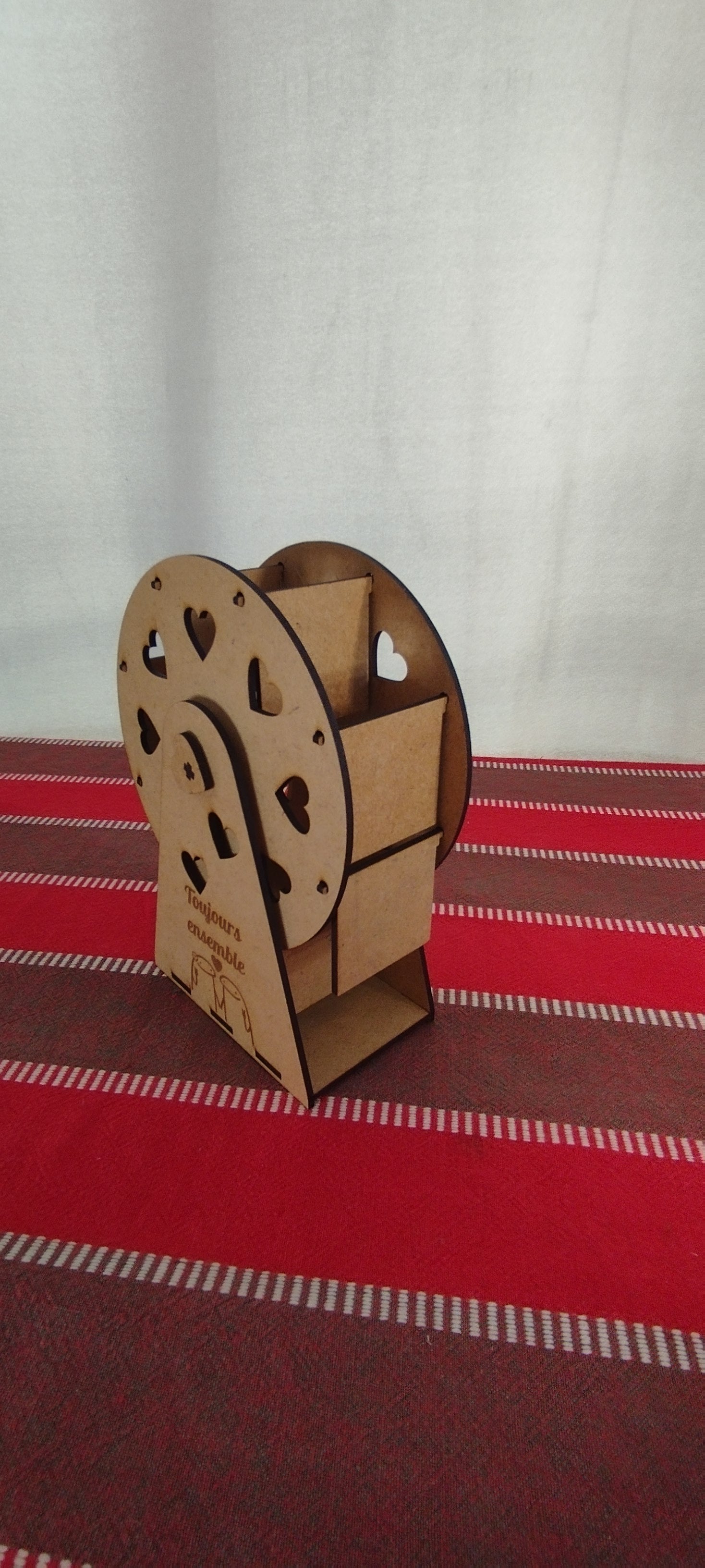 🎡 Grande roue en bois personnalisée – cadre photo rotatif