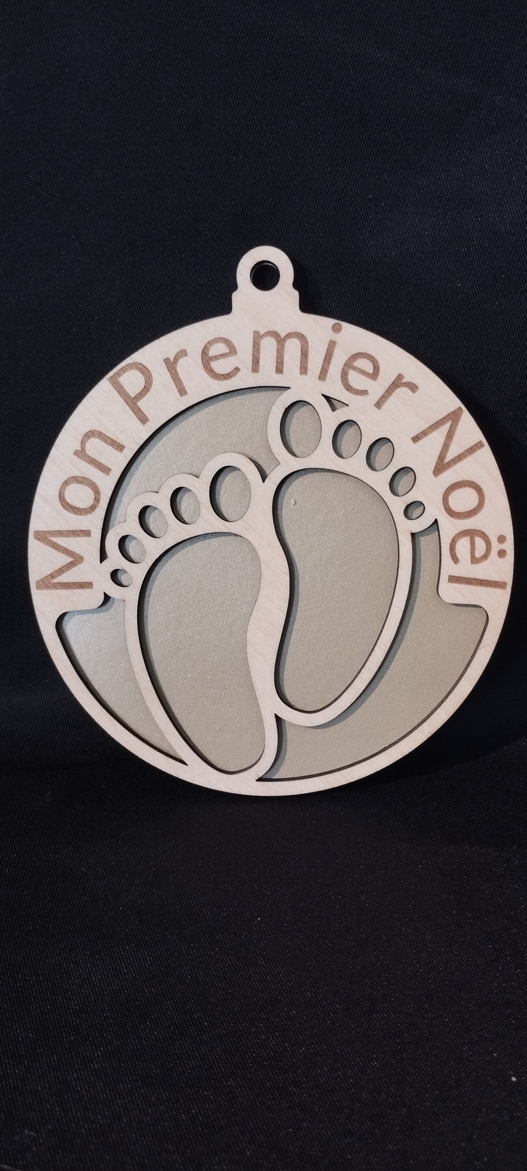 🎄 Boule de Noël “Mon Premier Noël” en bois multicouche – Personnalisable – Gravure artisanale FSC