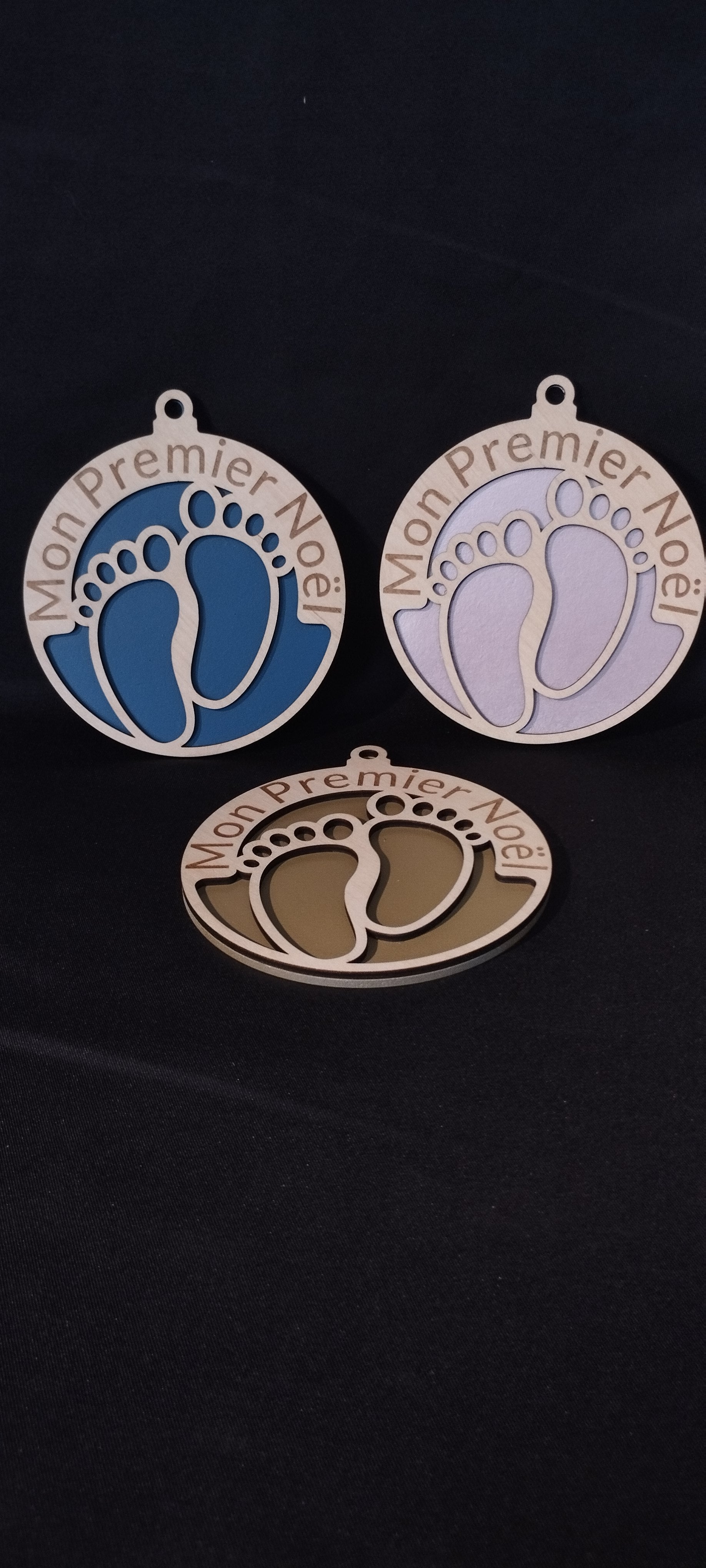 🎄 Boule de Noël “Mon Premier Noël” en bois multicouche – Personnalisable – Gravure artisanale FSC