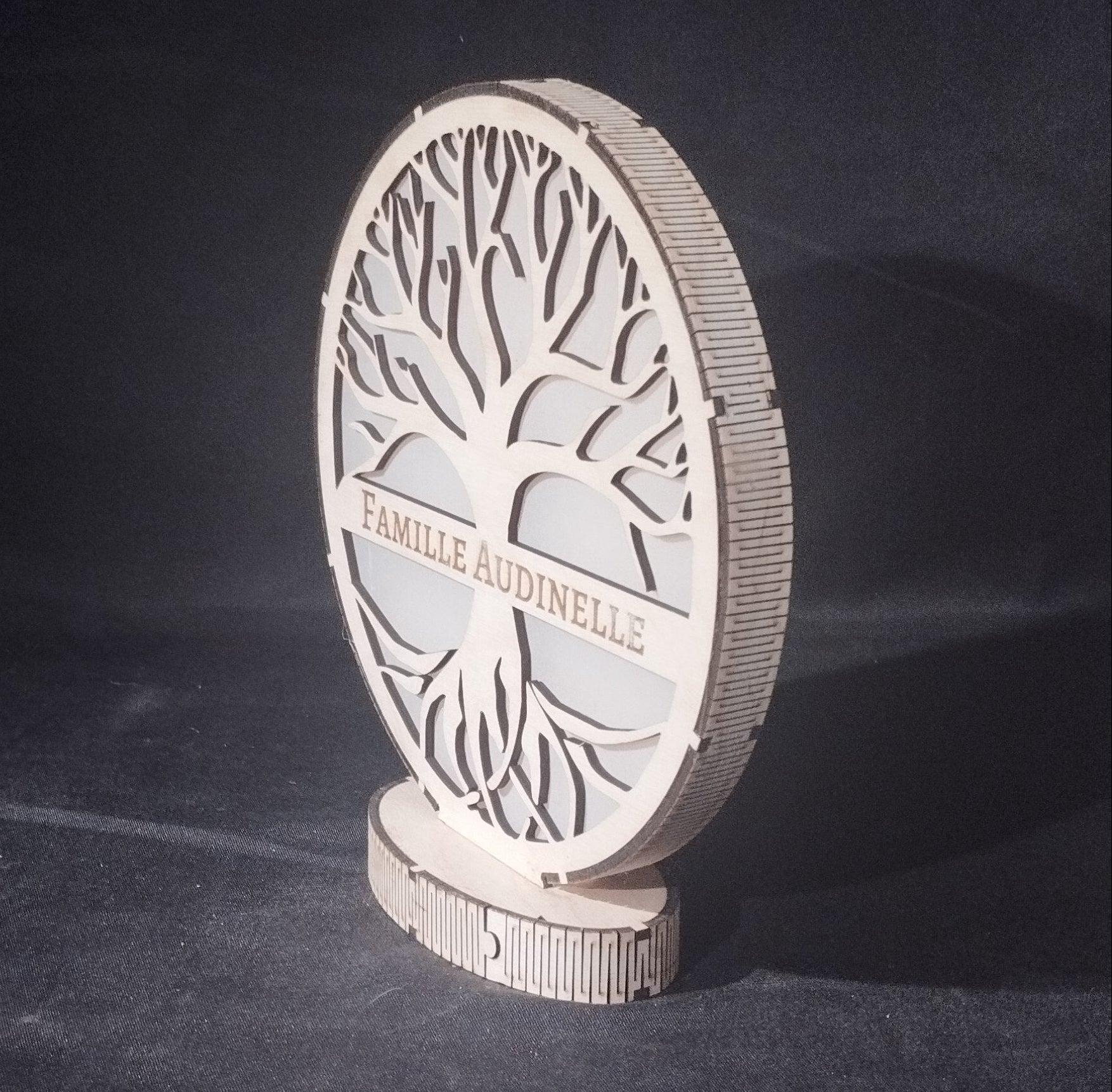 Arbre de vie lumineux personnalisé en bois – Décoration familiale