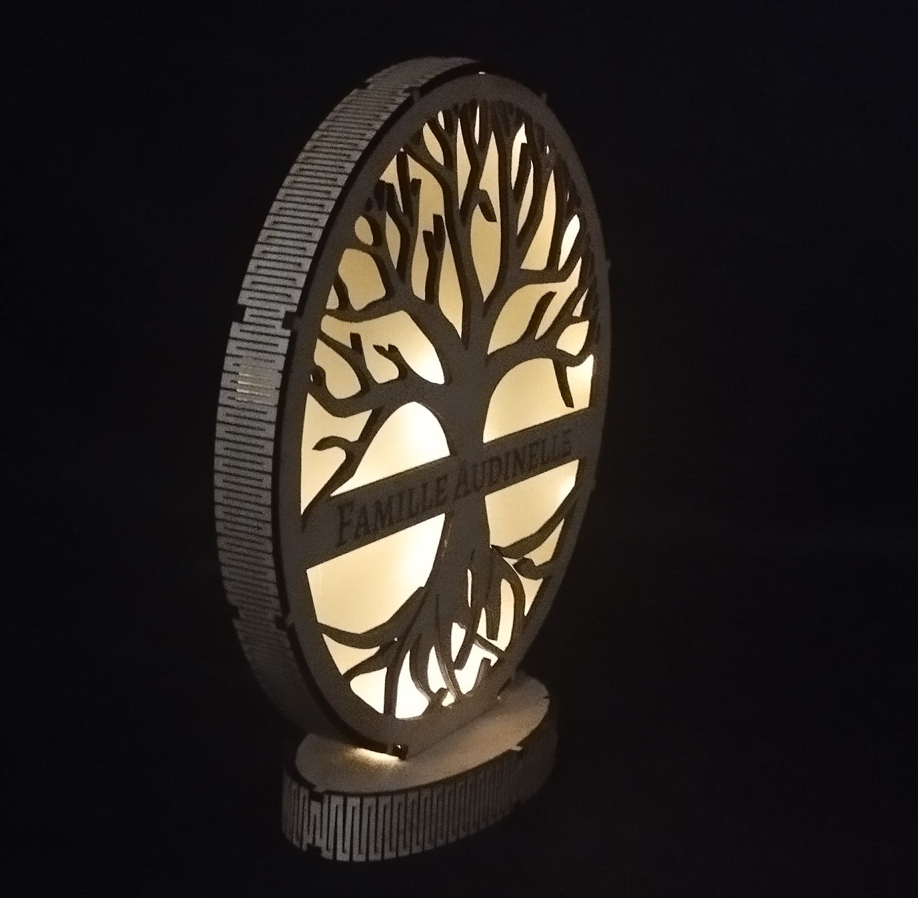 Arbre de vie lumineux personnalisé en bois – Décoration familiale