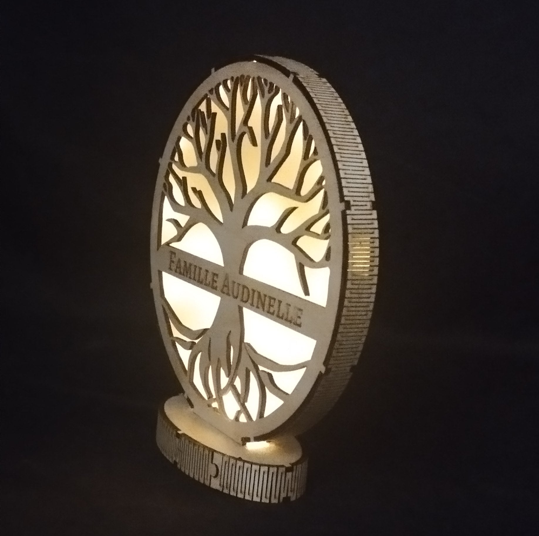 Arbre de vie lumineux personnalisé en bois – Décoration familiale