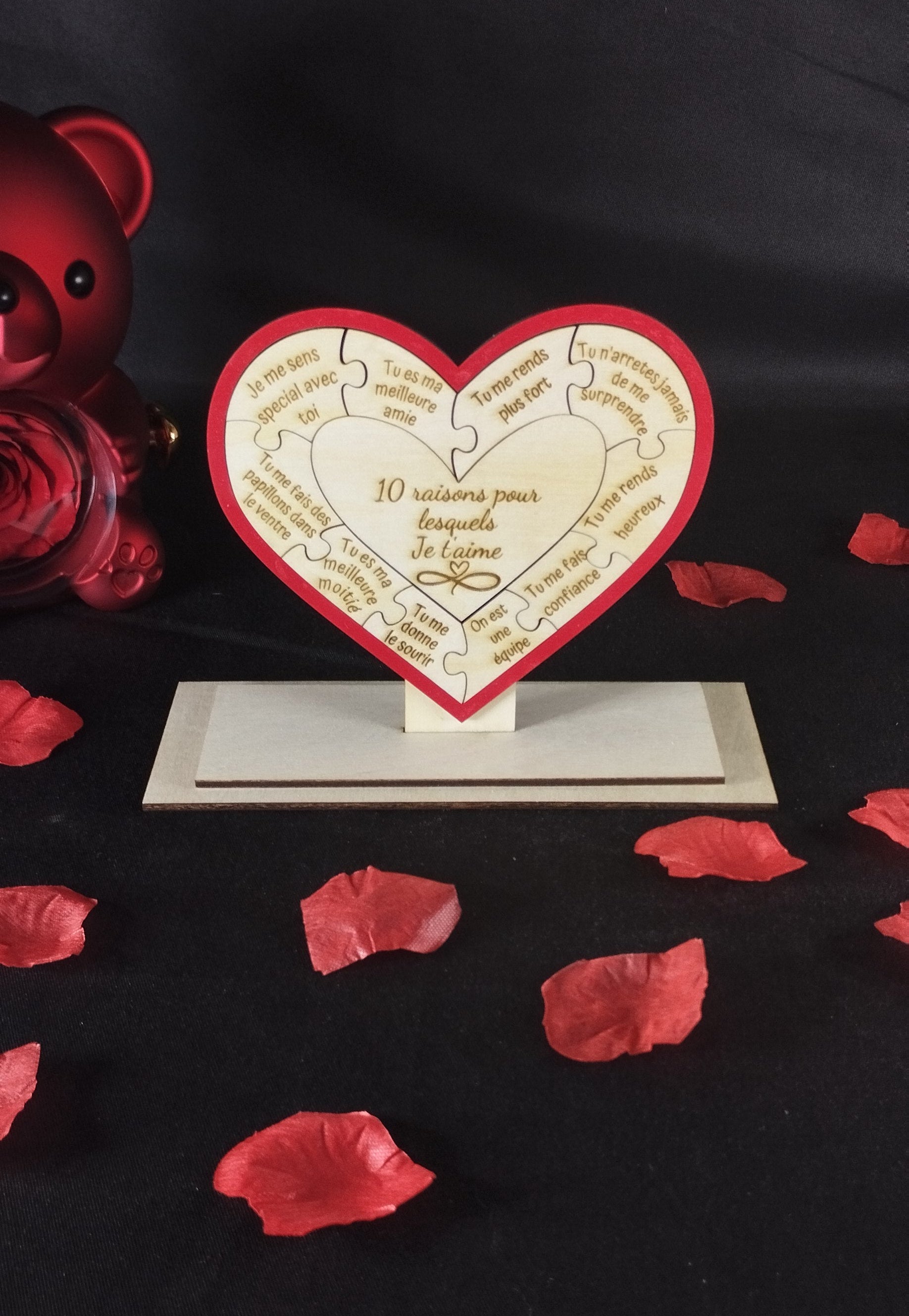 Cœur décoratif en bois – Puzzle “10 raisons pour lesquelles je t’aime”