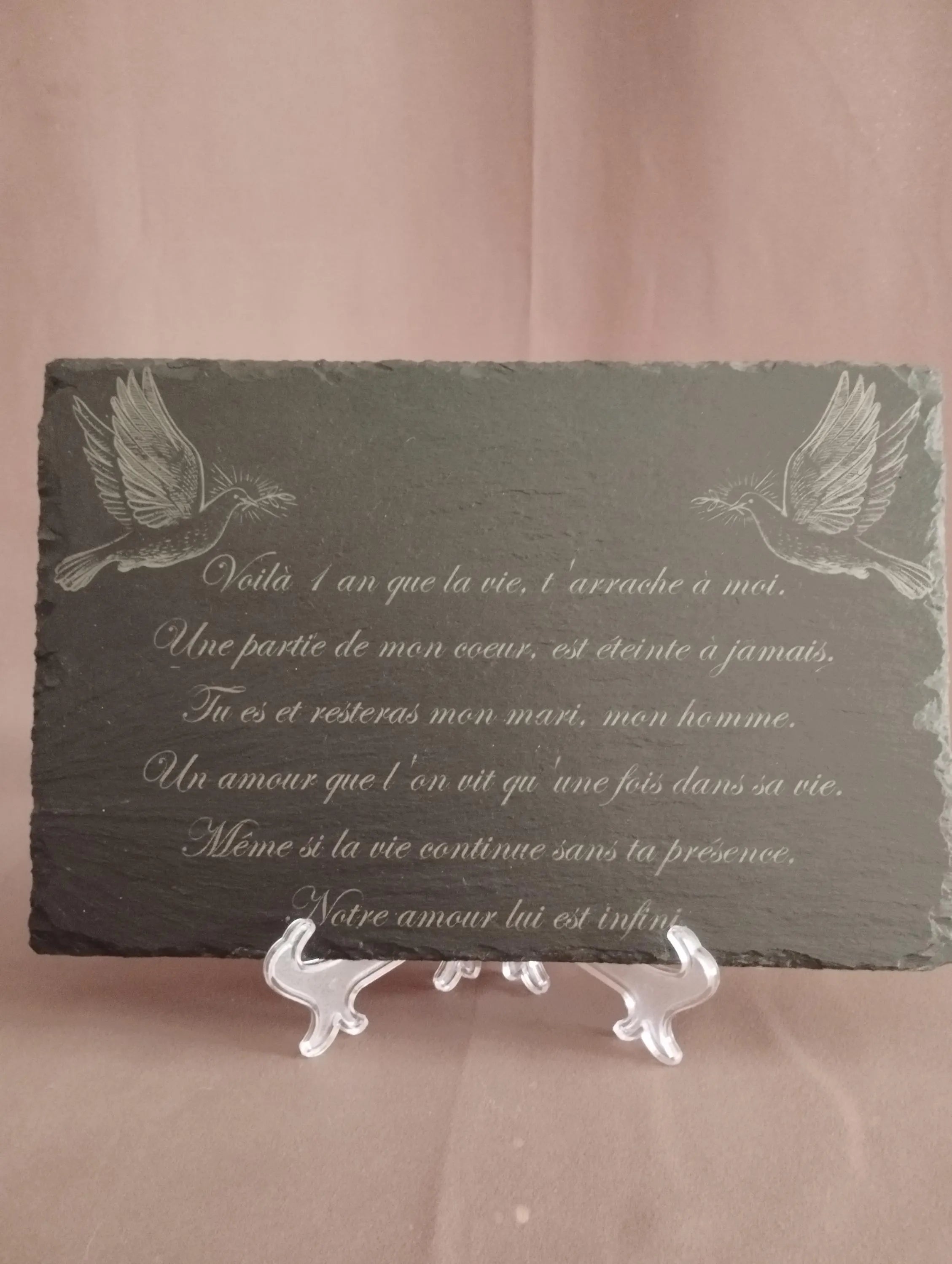 Plaque Funéraire Personnalisée en Ardoise - Hommage Durable et Unique