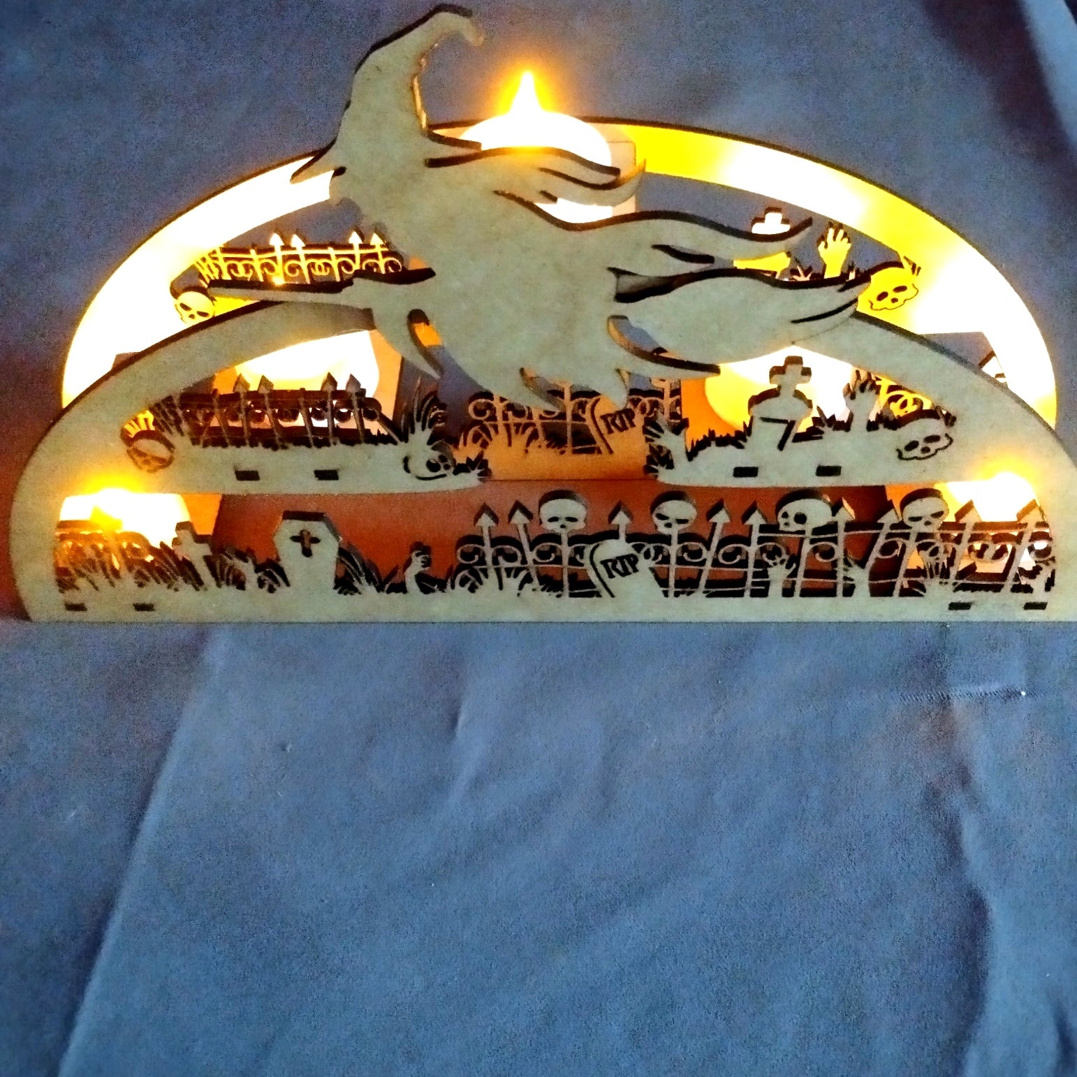 Photophore "Cimetière et Sorcière" en bois MDF 3mm