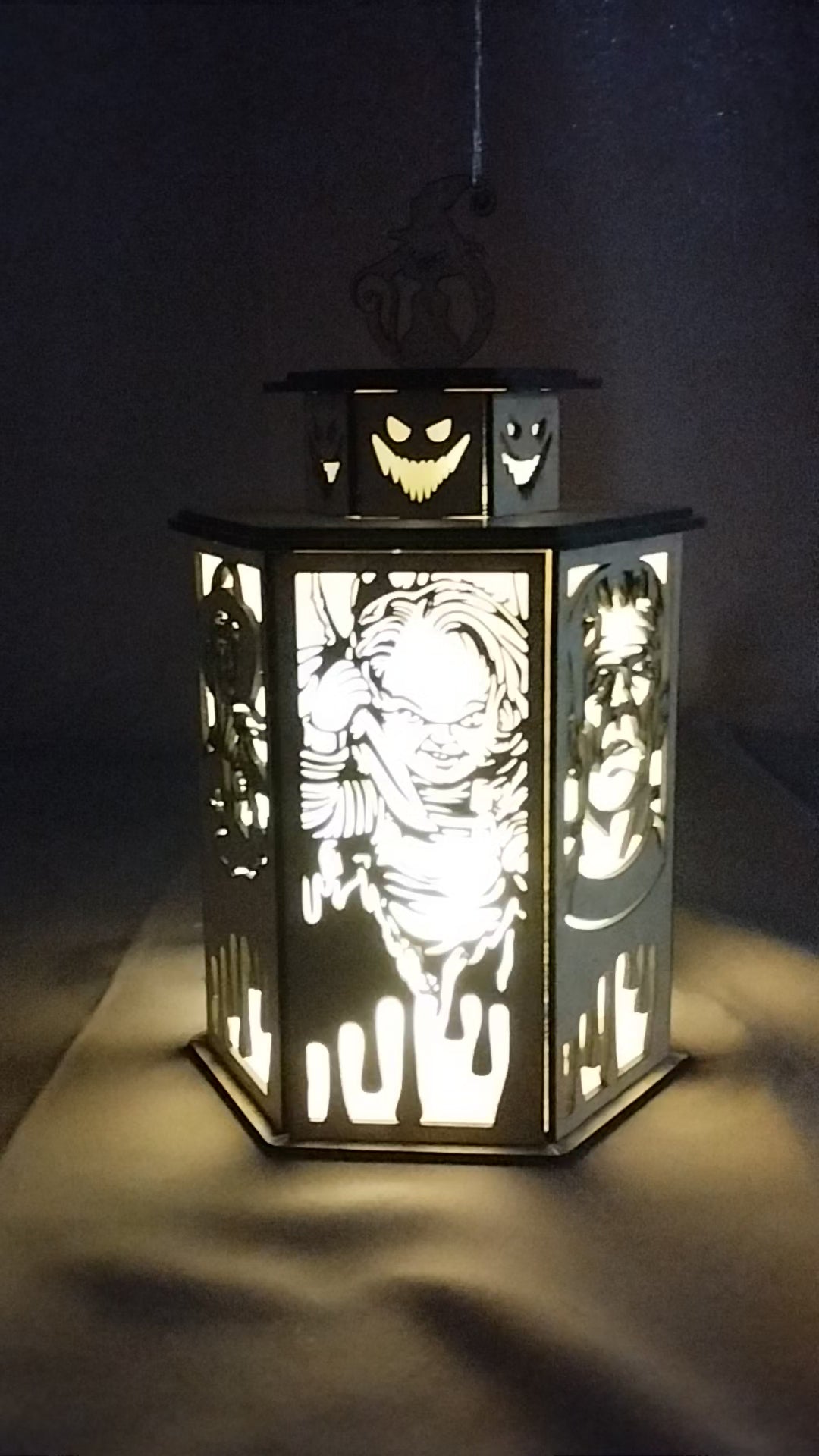 Lanterne Halloween en bois – Personnages cultes de films d’horreur